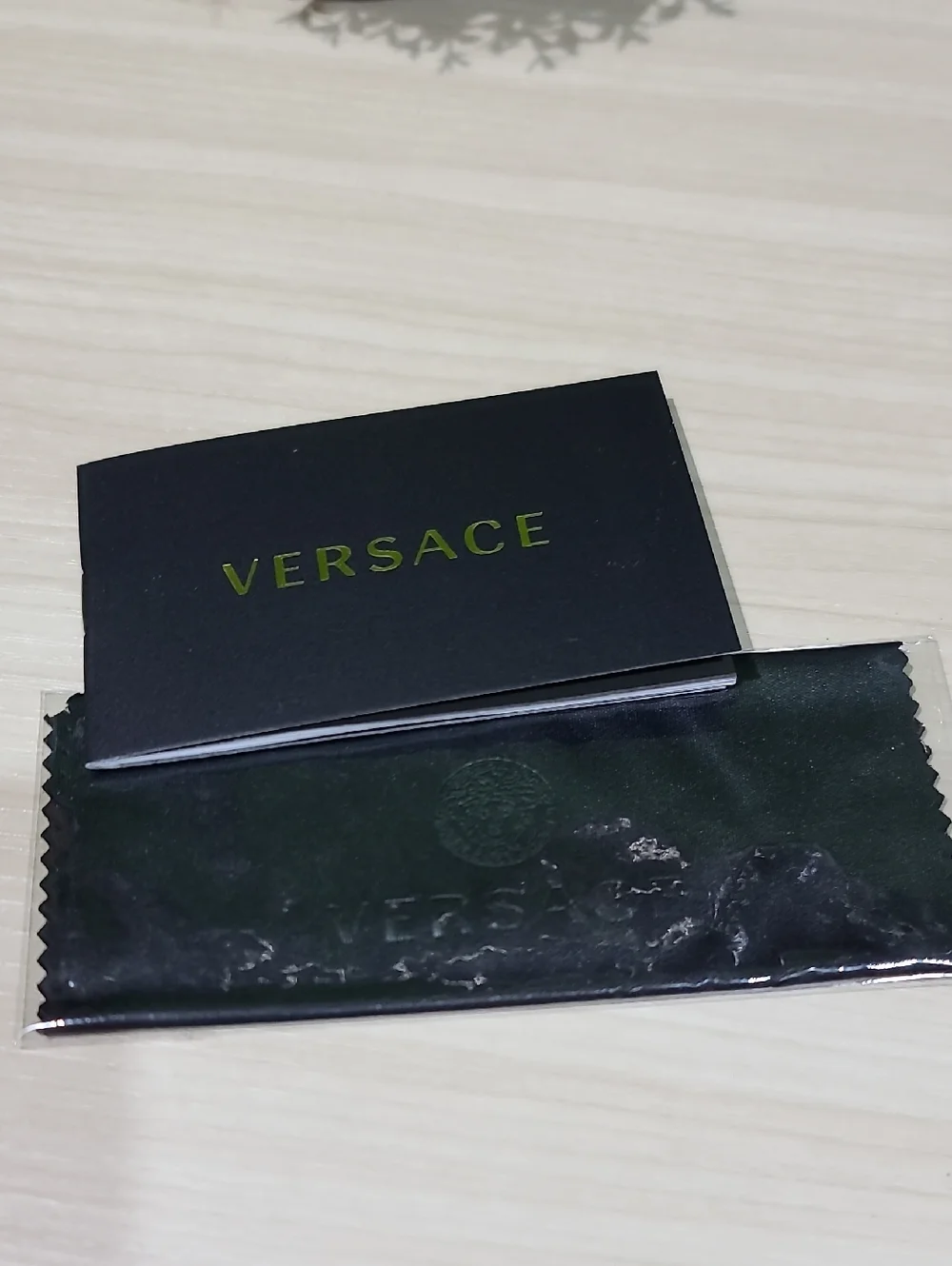 Versace VE4409 Medusa Chain Square Sunglasses / NWT New in Box